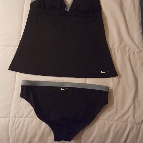 Nike Tankini (Size 6 or M) Black/Lime - Picture 3 of 3